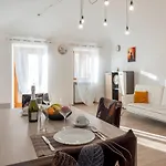 Sevenlife - Centro Storico 4 People & Pet Friendly דירה *